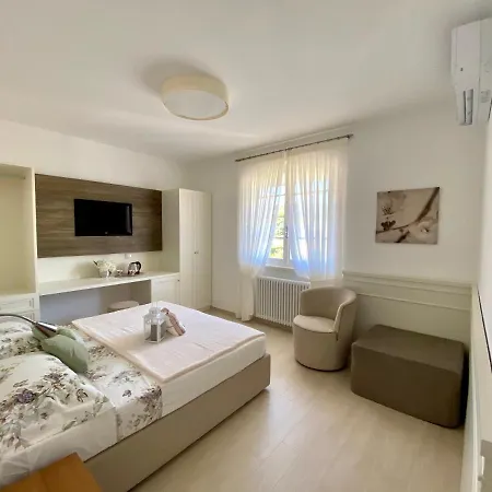 Bellaisa Bed and Breakfast Camaiore