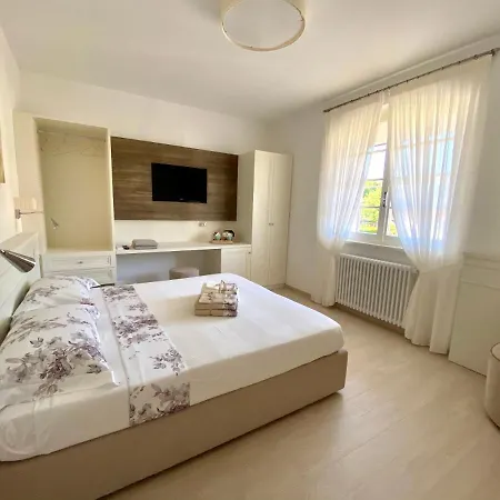 לינה וארוחת בוקר Bellaisa