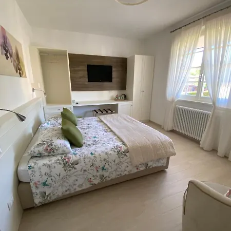 Bed and Breakfast Bellaisa Camaiore